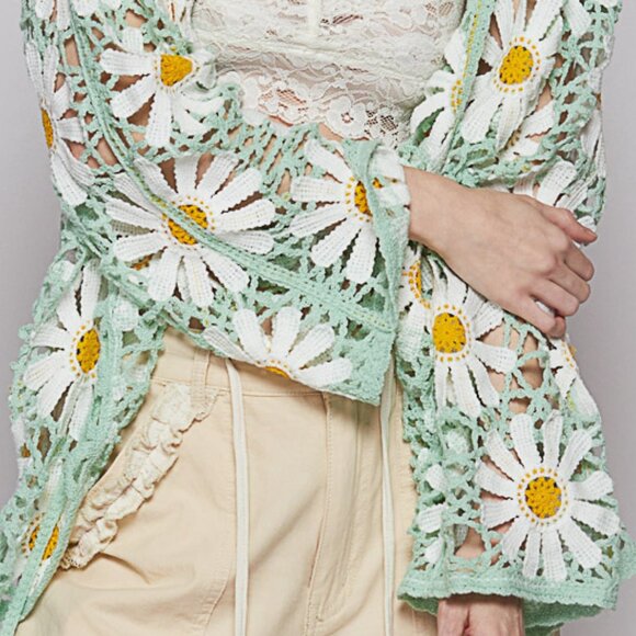 POL Mint Daisies Large Pattern Crochet Cut Out Open Front Shacket Cardigan Top - Picture 3 of 9